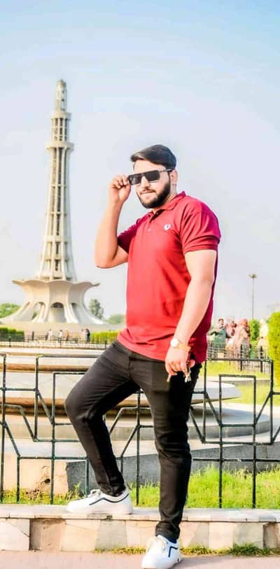 zeeshan azam