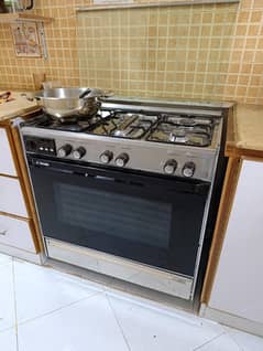 Automatic 5 burner Stove with Oven