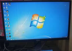 Dell 22 inch wide bezeless slim lcd for sell