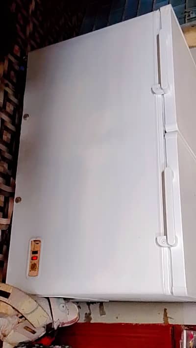 Dawlance big size deep-freezer for urgent sale