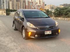 Toyota Prius Alpha S touring