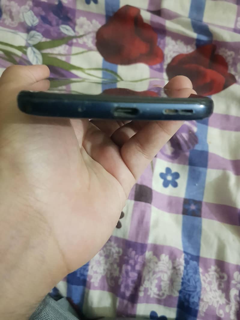 Nokia 5.4 Ram:4gb Rom: 128gb 7
