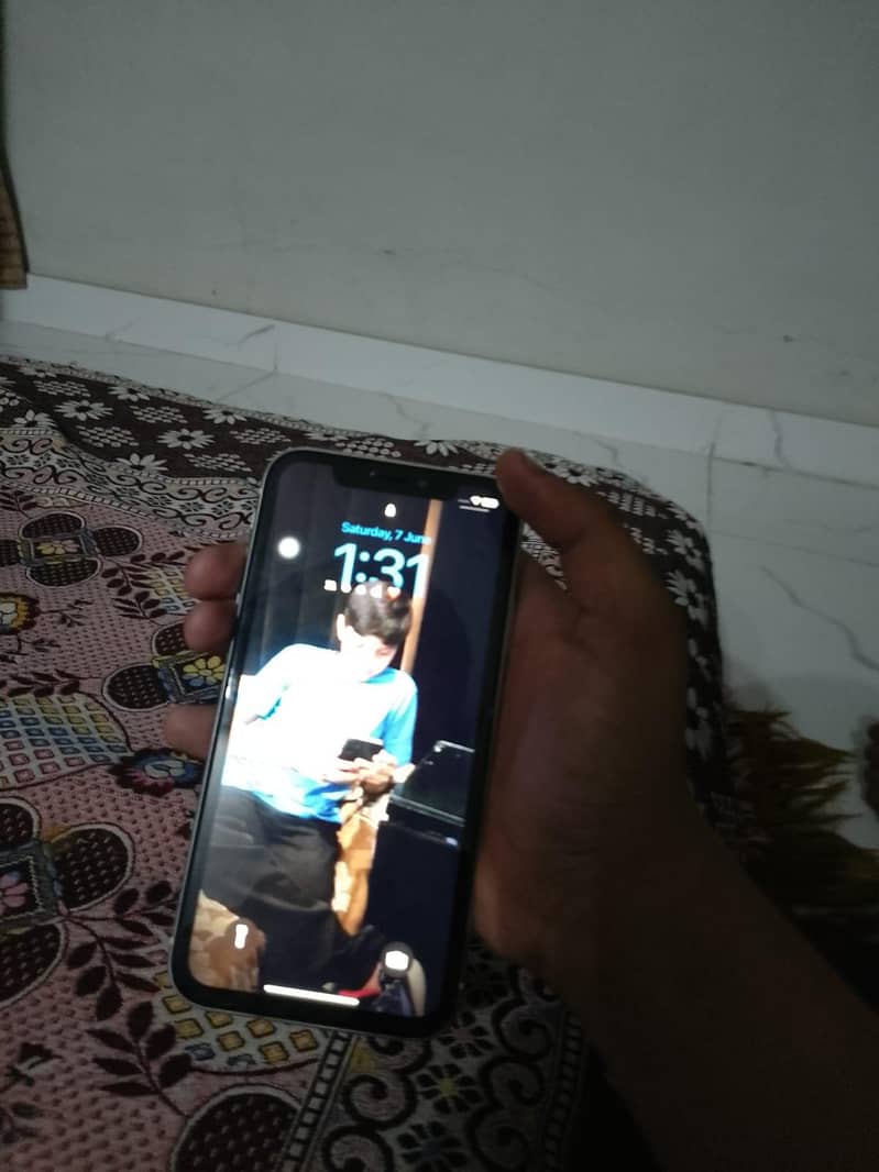 Iphone XR(non pta) + Iphone XR (JV) both seprate available 6
