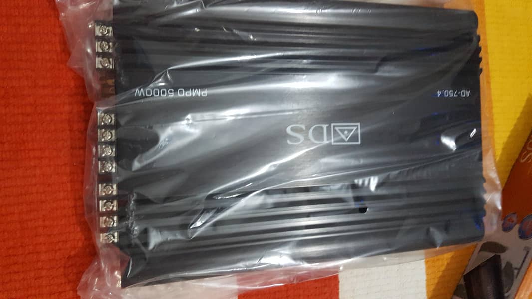 Car 4 channel Amplifier ADS 5000 watts brand New box pack 2