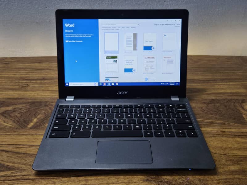 Laptop with Windows and Android both 2