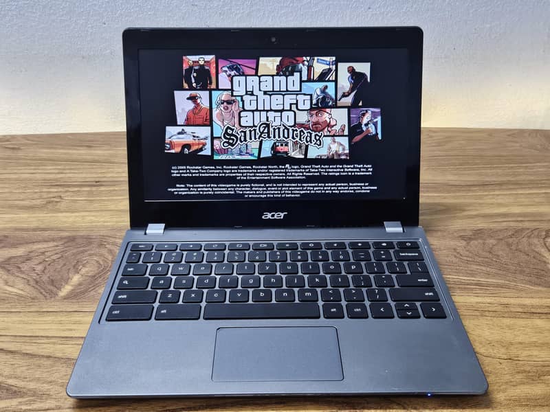 Laptop with Windows and Android both 4