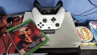 Xbox S with 2 original controllers and tekken 7 original game 1tb
