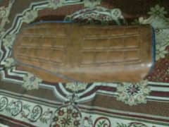 CD 70cc bike ki seat per Sel