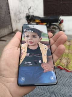 One Plus 8 Pro 5G 12 GB/256GB