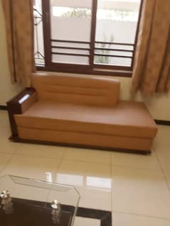SOFA SET FOR SALE IN GOOD CONDITION