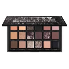 Professional eyeshadow kit with 18 matte and shimmer shades.