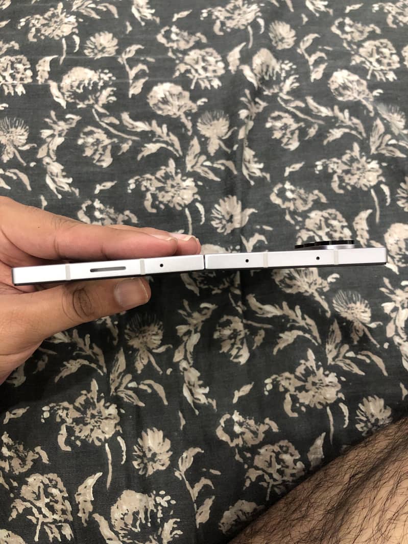 SAMSUNG Z FOLD 6| NON PTA  | SILVER  12/512GB | 6