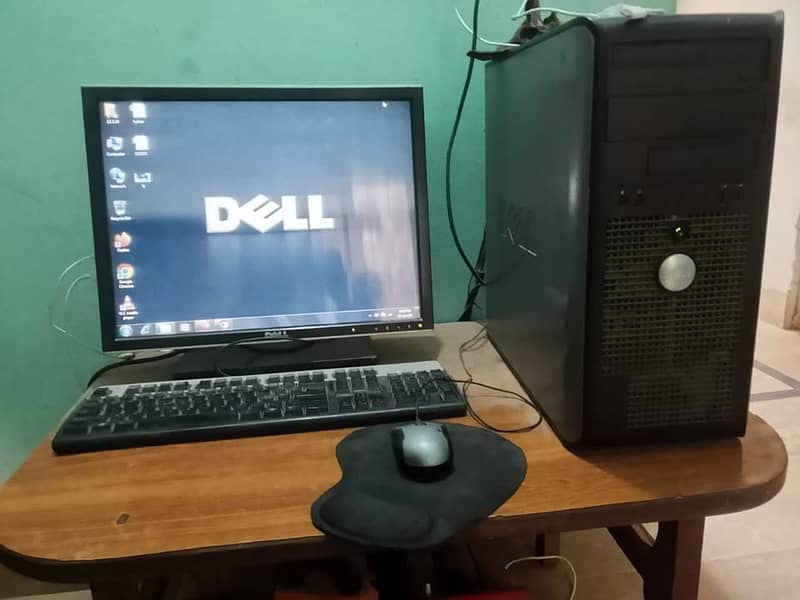 Computer (CPU + LED + Mouse + Keyboard + Cables) 0