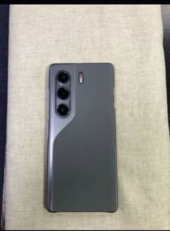camon 40 pro just 4 days use like new