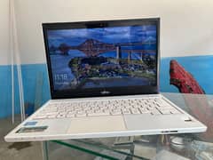 Fujitsu Japani laptop
