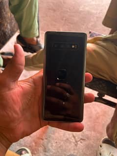 s10 plus