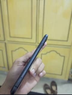 iPhone 11 jv 64gb 10/10 condition bh 91%