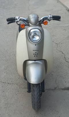 scooty