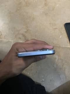 Infinix Hot 40 10/9.5 condition witth box 6/128 ram