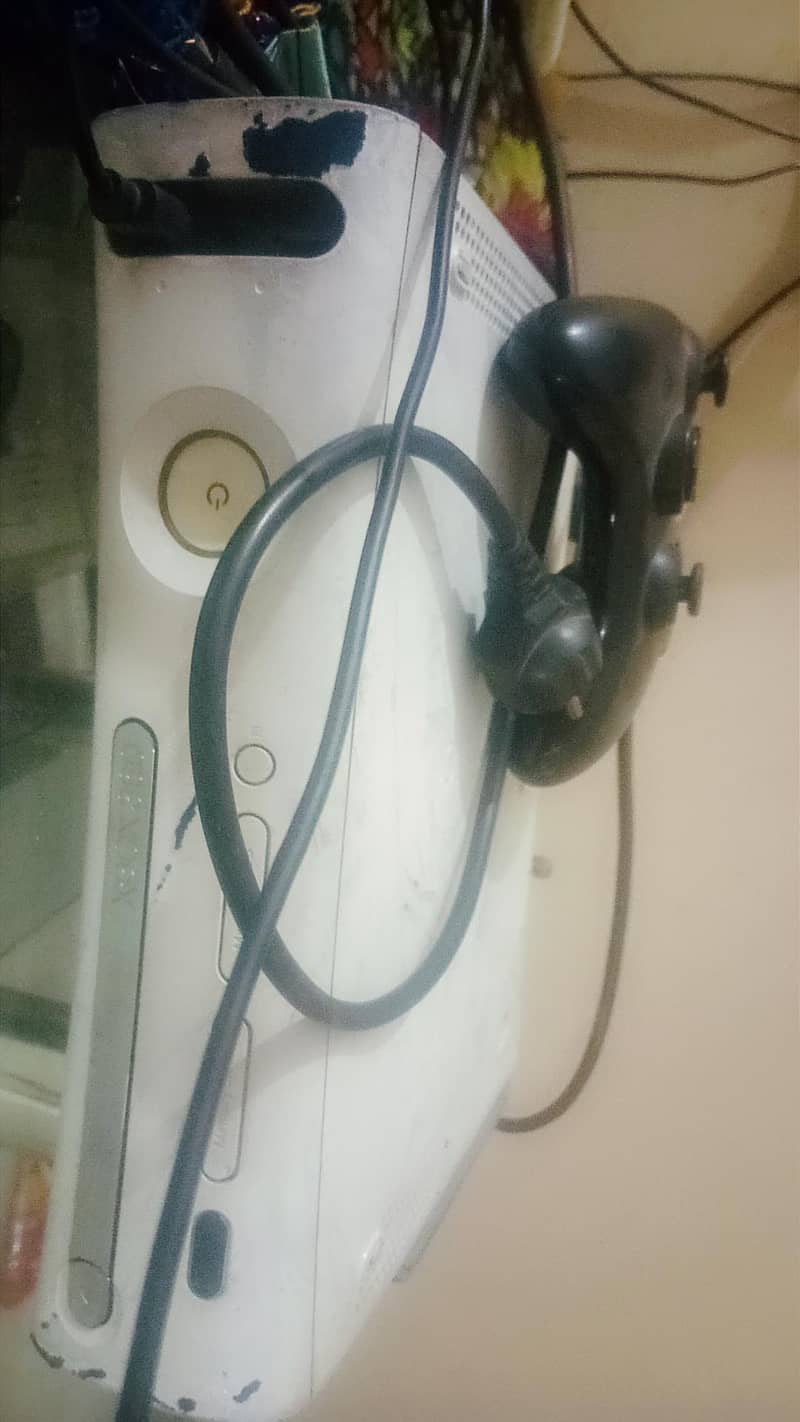 Xbox for sell Xbox processer faulty not working with one controller 1