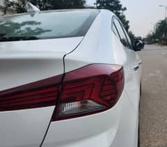 DOCTOR'S Hyundai Elantra 2022