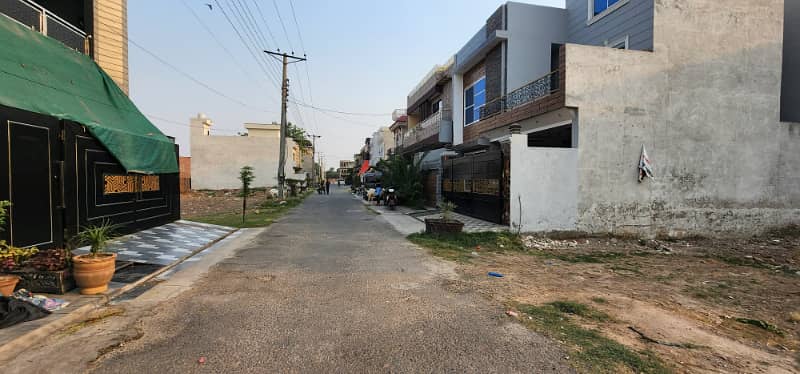 5 Marla Plot for Sale in J1 Block 7