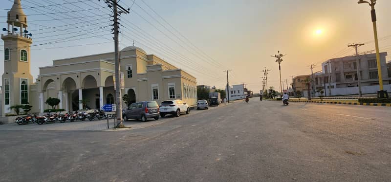 5 Marla Plot for Sale in J1 Block 9