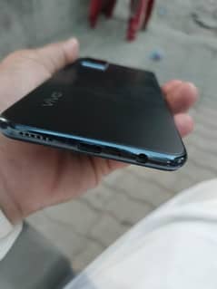 vivo v20 mobile sale 10/10 condition box charger available