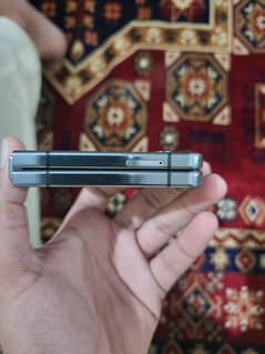 samsung galaxy z flip 5 8gb with 256 gb