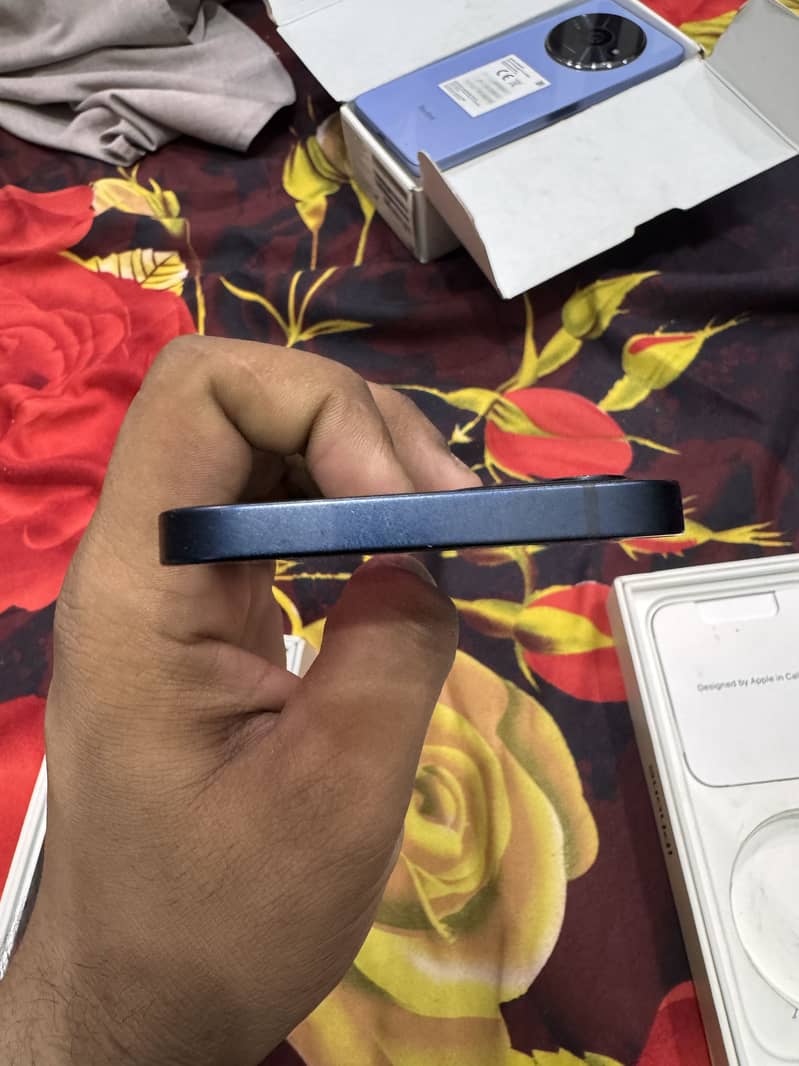 iPhone 12 85bh 10/10 condition with box and led factory unlock non pta 2