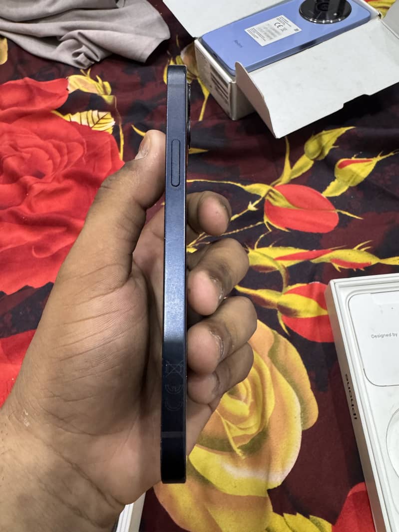 iPhone 12 85bh 10/10 condition with box and led factory unlock non pta 4