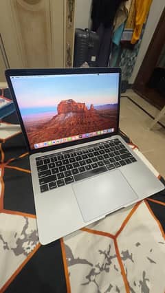 MACBOOK Pro 13-Inch 2018