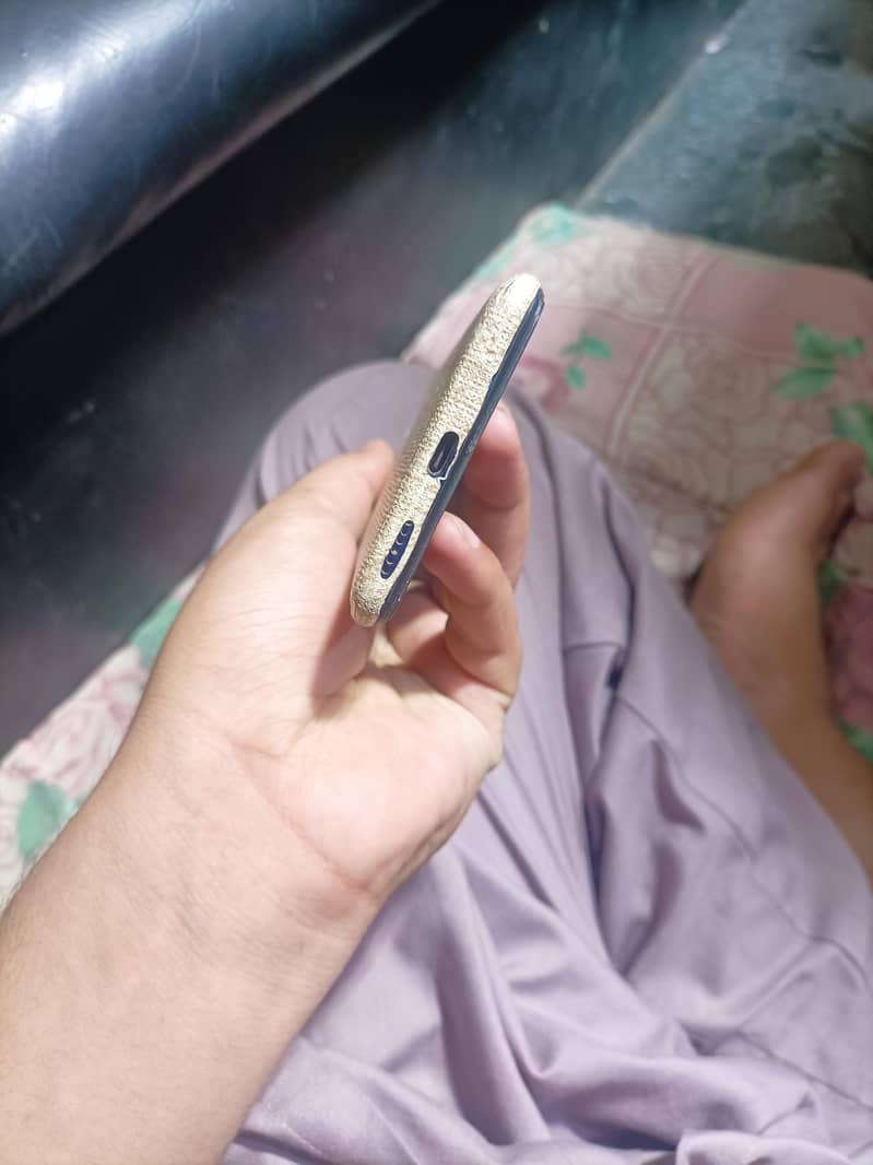 vivo s1 pro 4/128 PTA approved 10/7 condition 5