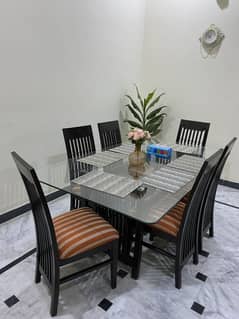 Dinning table for sale