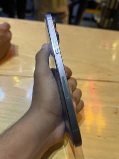 iPhone 14 Pro Max 256 GB Jv Complete Box