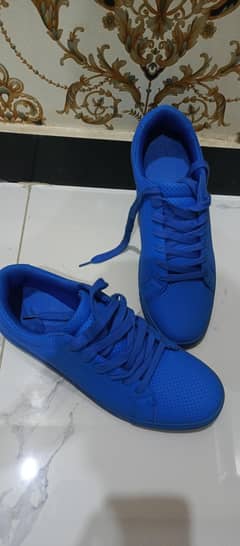 Sneakers is for Sale