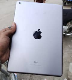 I pad 5th generation 10/10 condition for sale