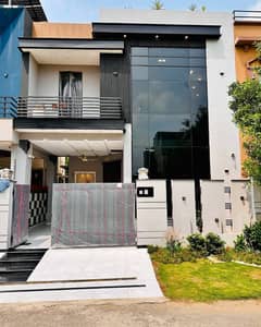 5 Marla Extra Modern Design House Available For Rent DHA 9 Town Lahore