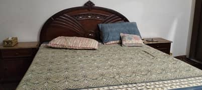 queen size bed