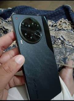 Tecno Camon 30 (12Gb+ 256Gb)