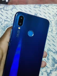 Huawei Nova 3i (128 GB) with Box