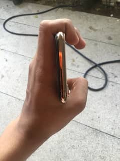 Iphone xs golden