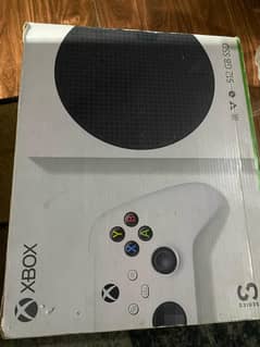 Xbox series s with 2 controllers
