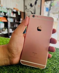 iPhone 6s plus 128 GB complete box my WhatsApp number 03286487884