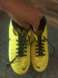 Football shoes