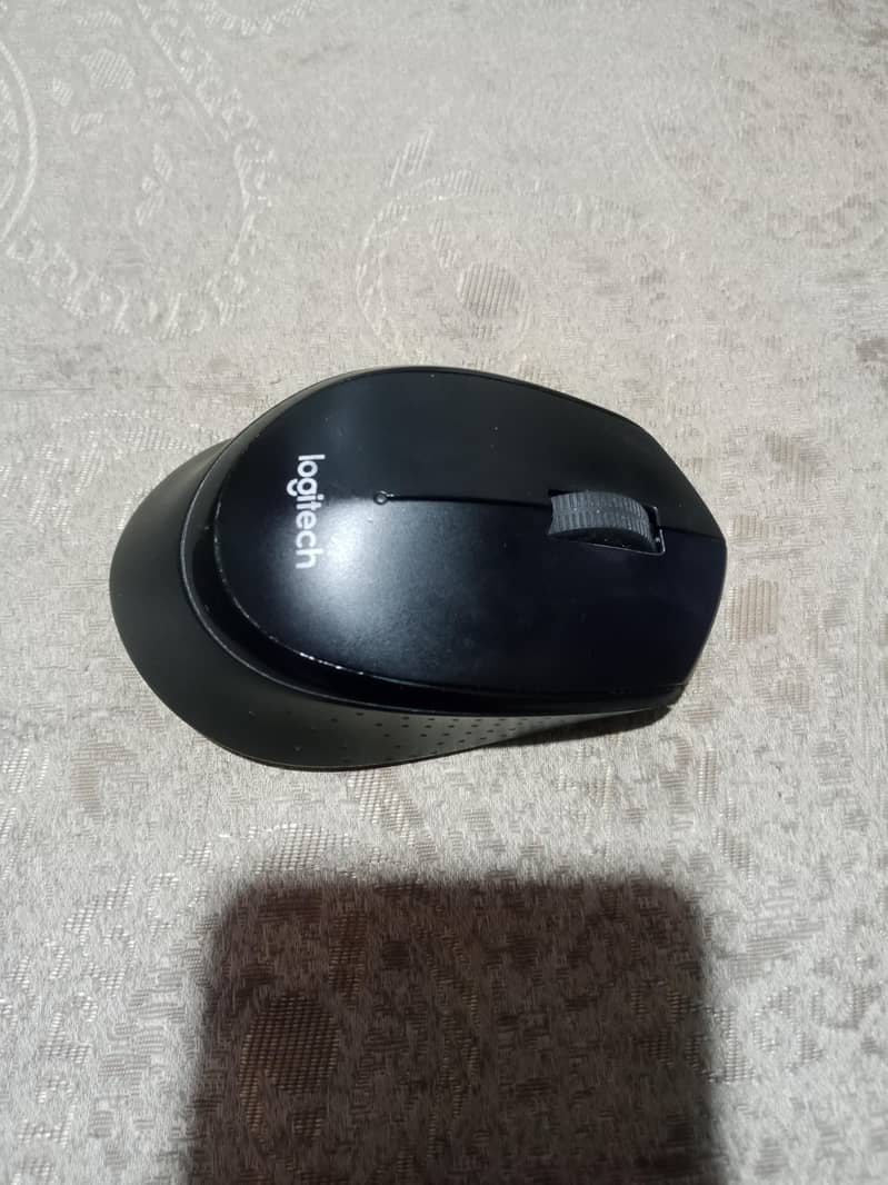 Logitech wireless keyboard & mouse 4