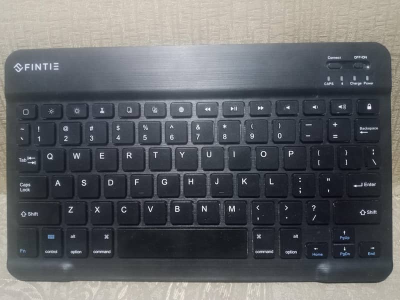 Logitech wireless keyboard & mouse 8