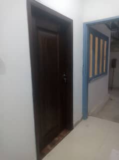 Gr office wagera k clar darwazon fanichar Ki polish Ki jati h munasib
