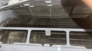 Oriented Gold pin jambo AC