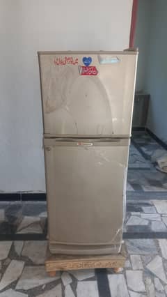 samal size fridge for sale